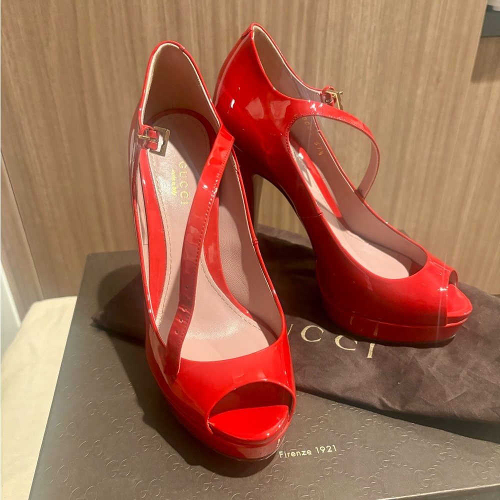 Authentic Red Leather Gucci heels.